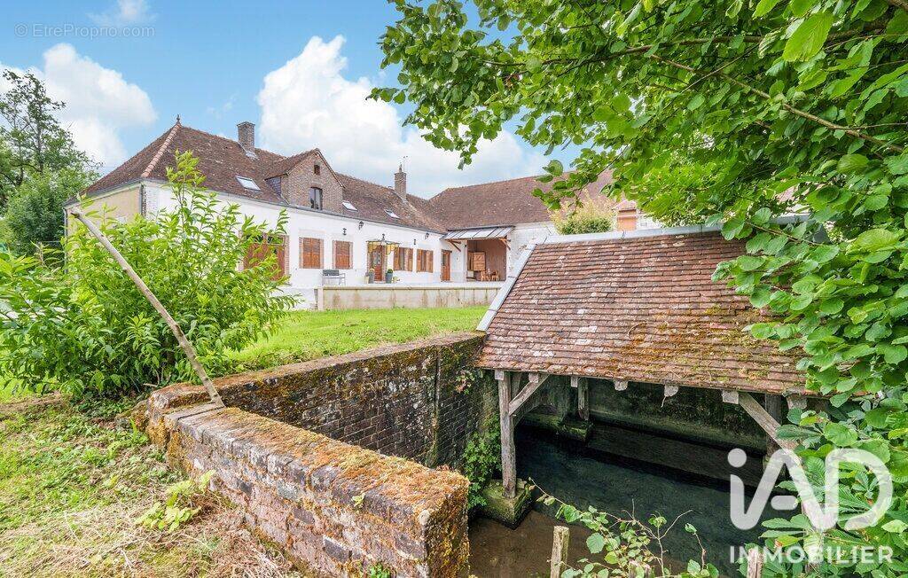 Photo 1 - Maison à MONTIGNY-LES-MONTS