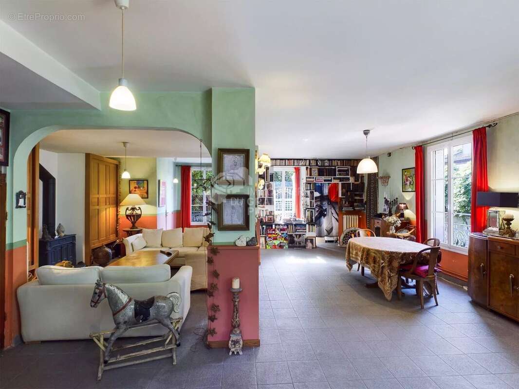 Maison à IVRY-SUR-SEINE