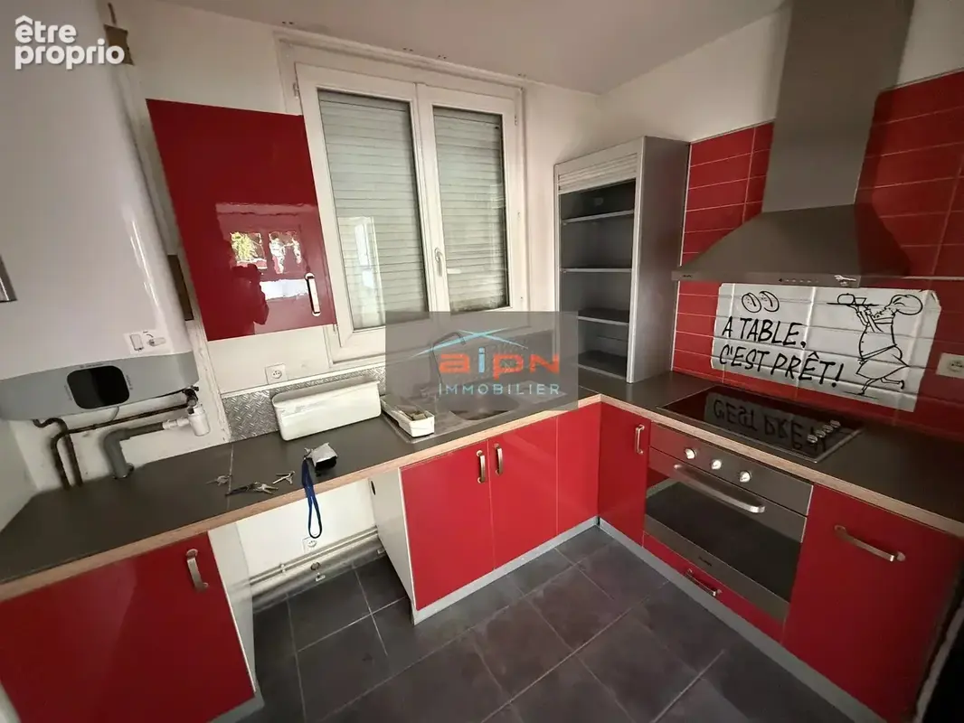 Local commercial avec cave - photo 4