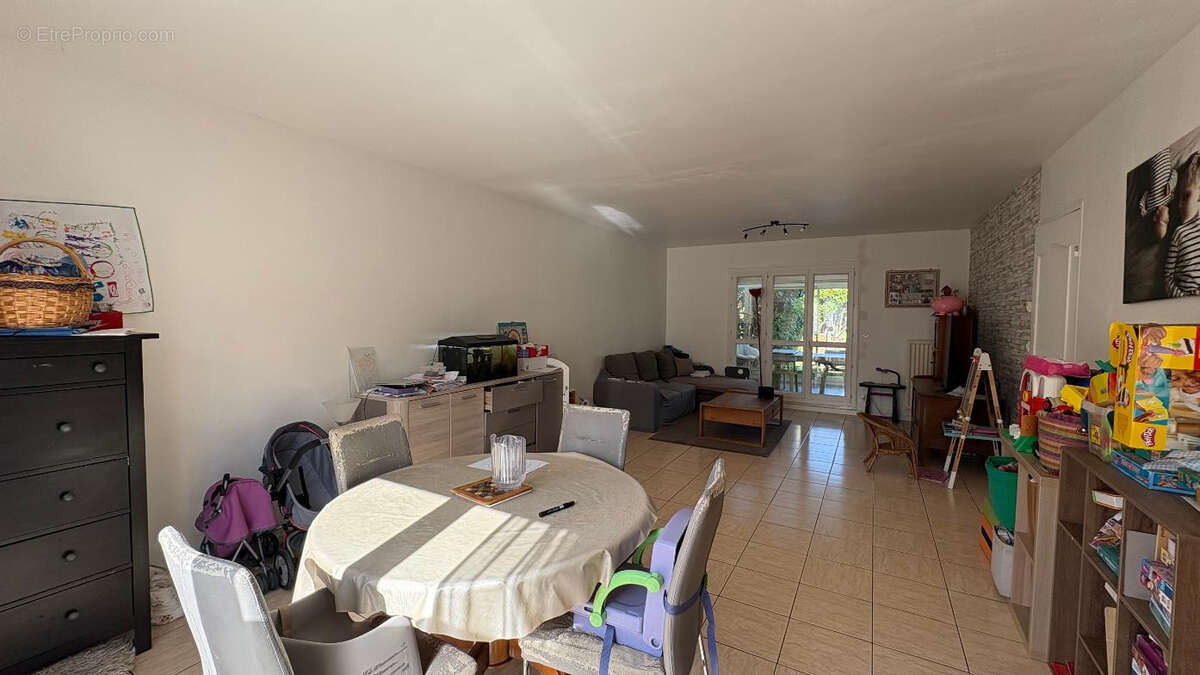 Maison à CIRES-LES-MELLO