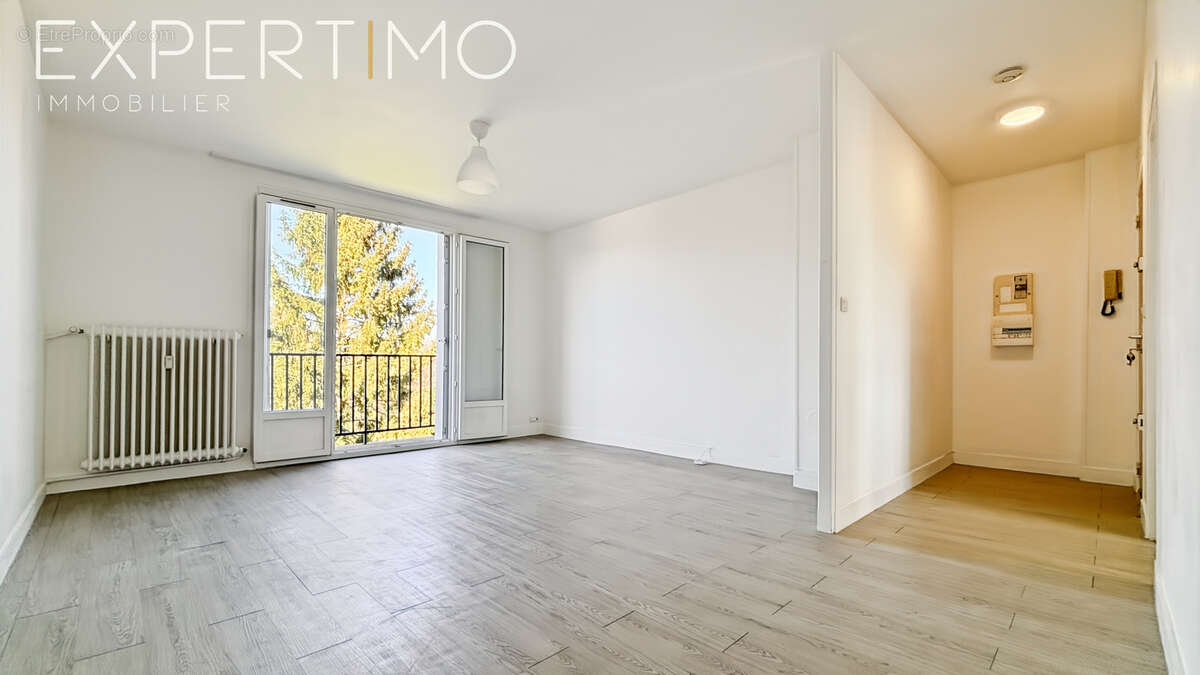 Appartement F3 lumineux avec balcon à ÉTAMPES (Box en supplément) - photo 2