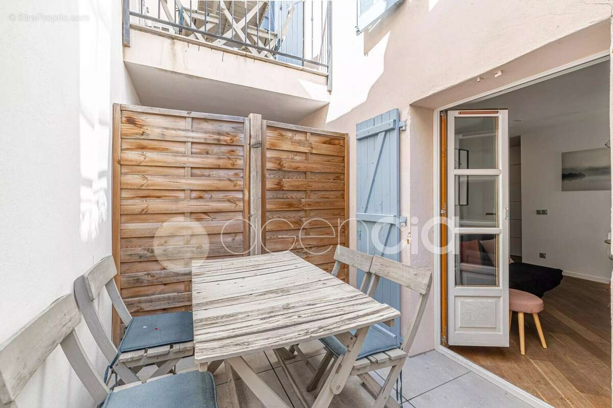 Cannes  banane  t2 de 24 m2  terrasse - photo 2