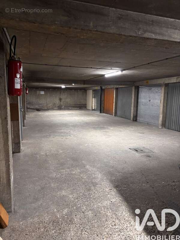 Photo 4 - Parking à BAGNOLET