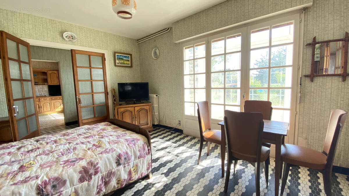 Maison à CHENAC-SAINT-SEURIN-D&#039;UZET