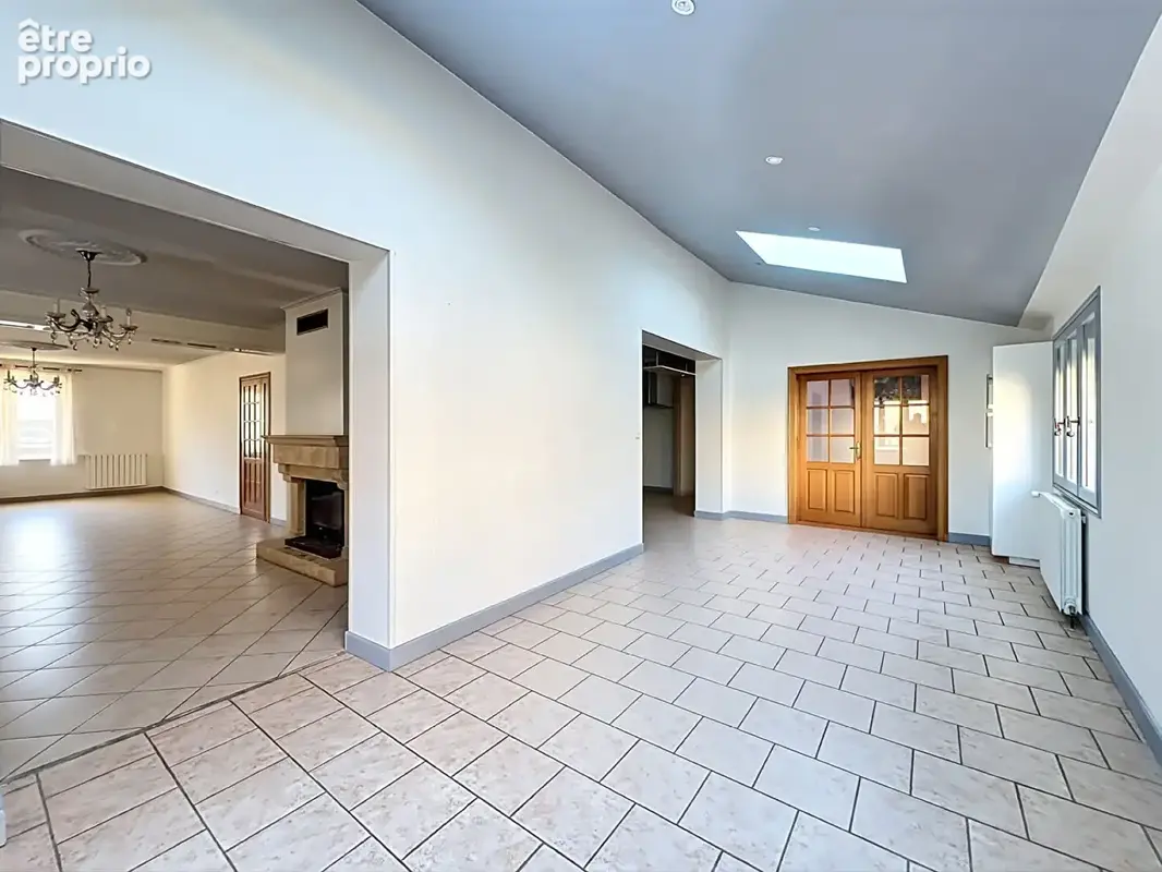 Maison de vigneron de 215 m²  volumes généreux et fort potentiel - photo 10