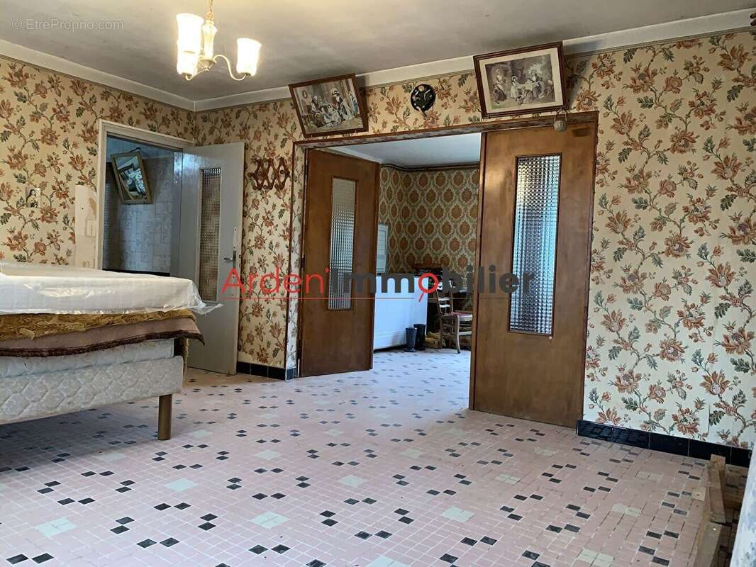 Maison à FRAILLICOURT