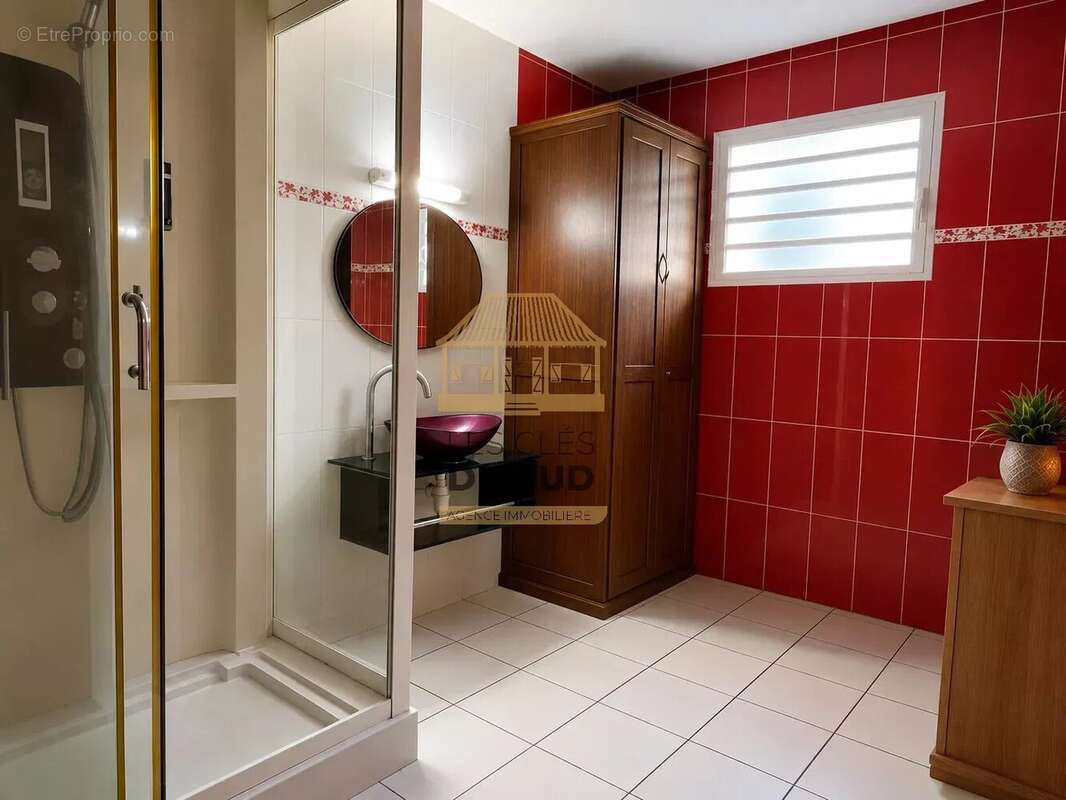 Maison à LE TAMPON