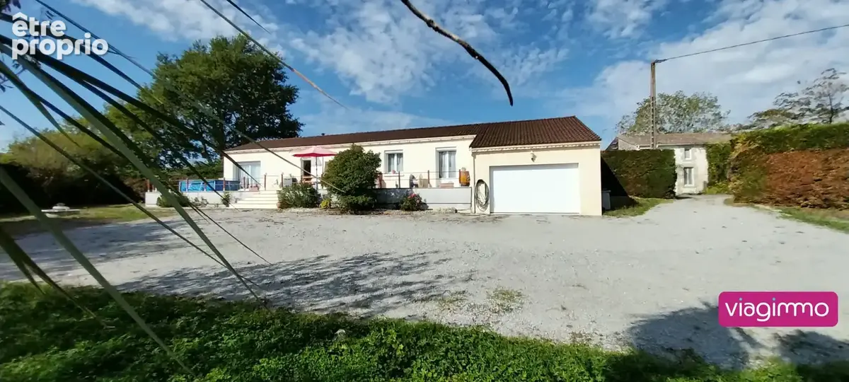 Maison à AIZENAY