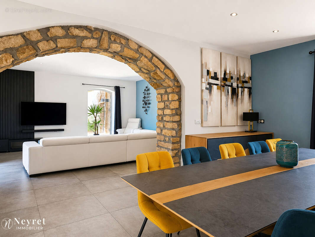 Maison familiale avec piscine, parc paysagé et fort potentiel - photo 14