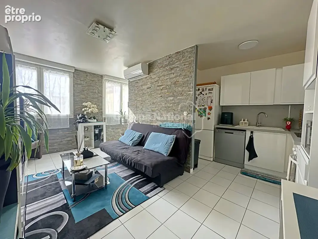 Appartement à LUNEL-VIEL