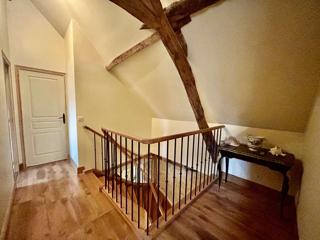 Maison à NADAILLAC-DE-ROUGE