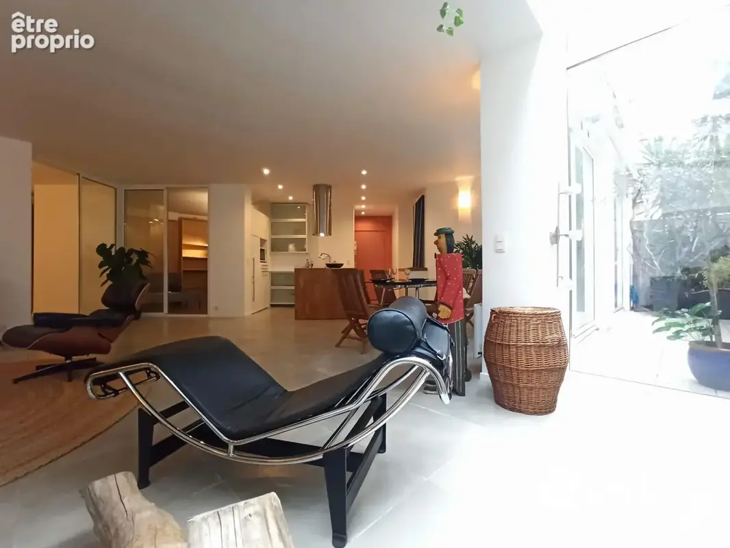 Appartement à PARIS-19E