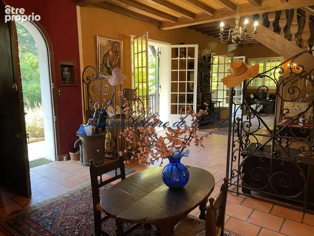 Aux portes de perigueux, demeure familiale au coeur de 9 hectares - photo 5