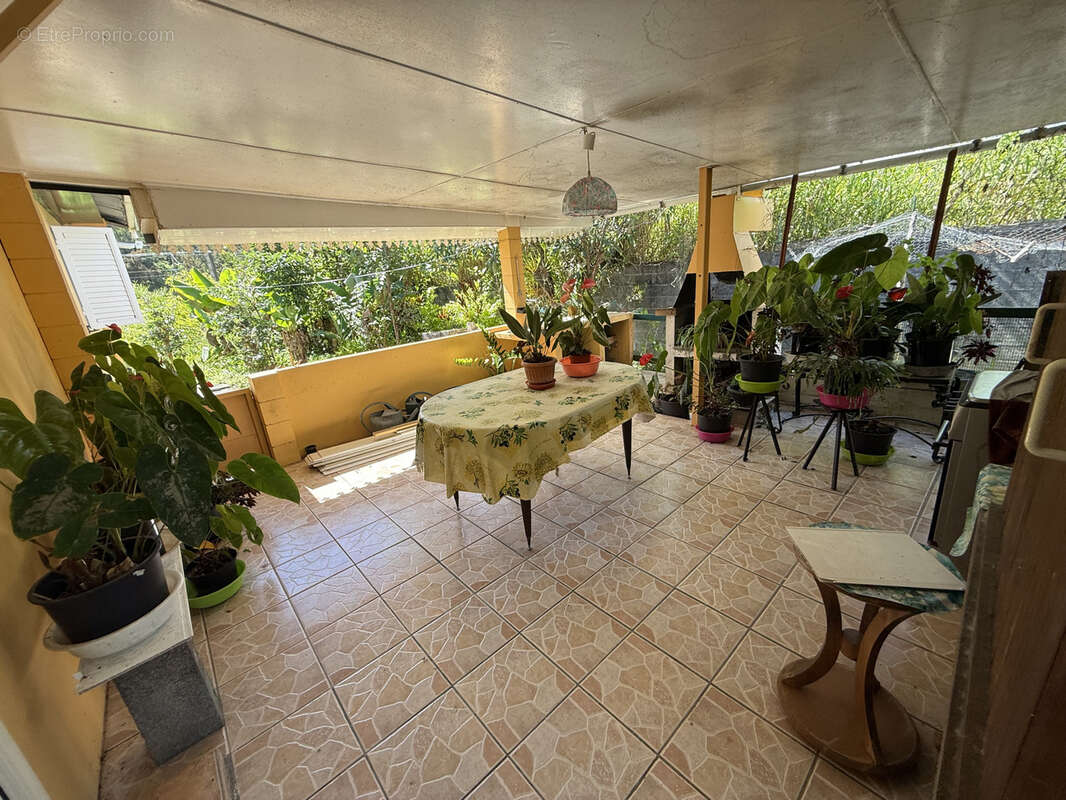 Maison à SALAZIE