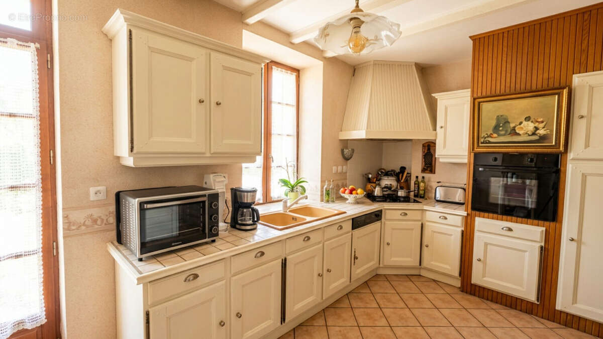 Maison 110 m² à Le Bourgneuf-La-Foret  - photo 3