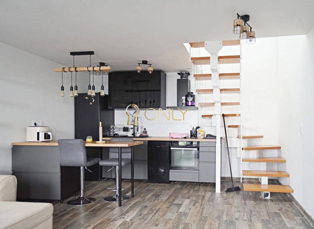 Appartement à RILLIEUX-LA-PAPE