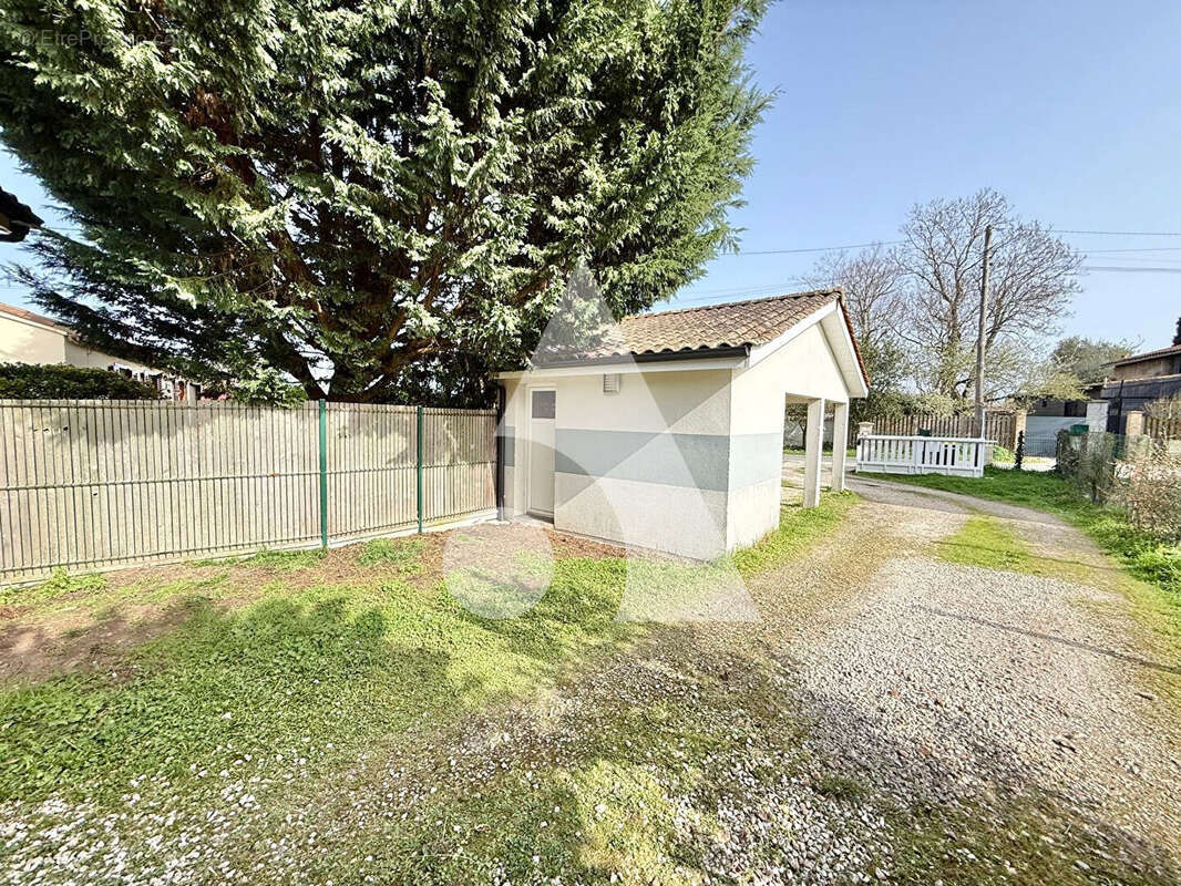Maison à IZON