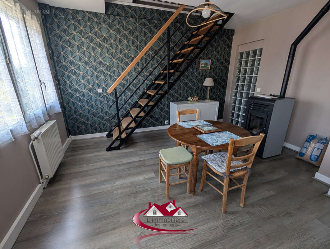 Appartement à MAULETTE