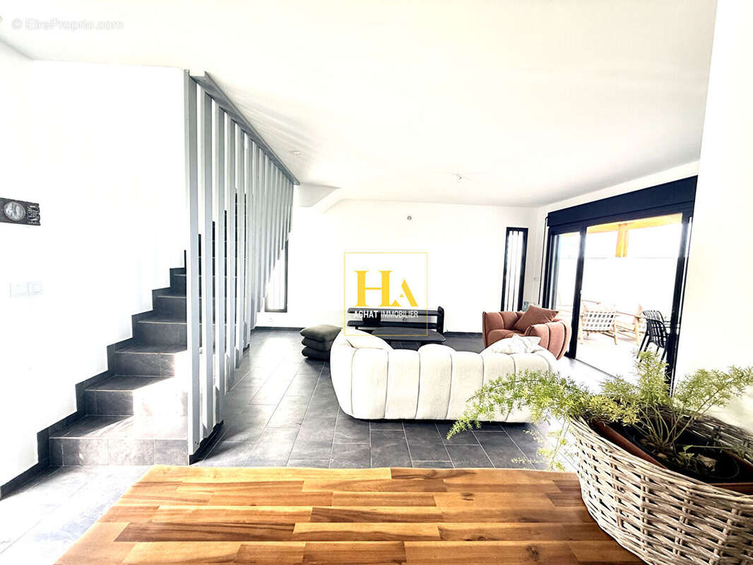 Maison contemporaine avec vue mer, Petite-Île, Ravine du Pont, 3 pièces - photo 3