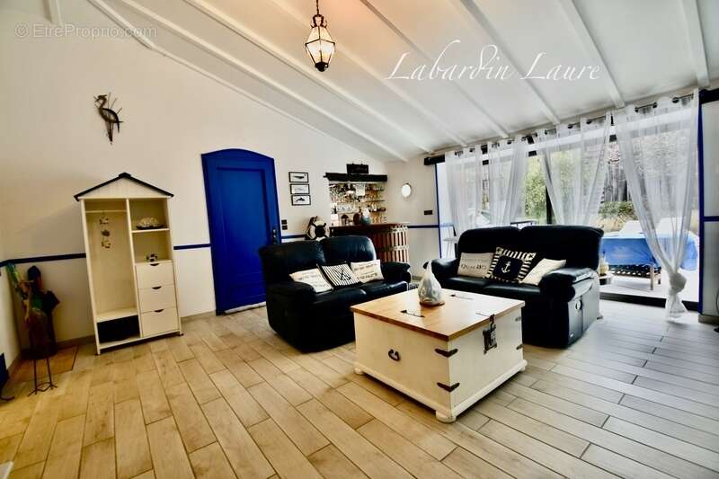 Maison en pierre de 155m2 - 4 chambres - à BIRAC SUR TREC (47) - photo 2