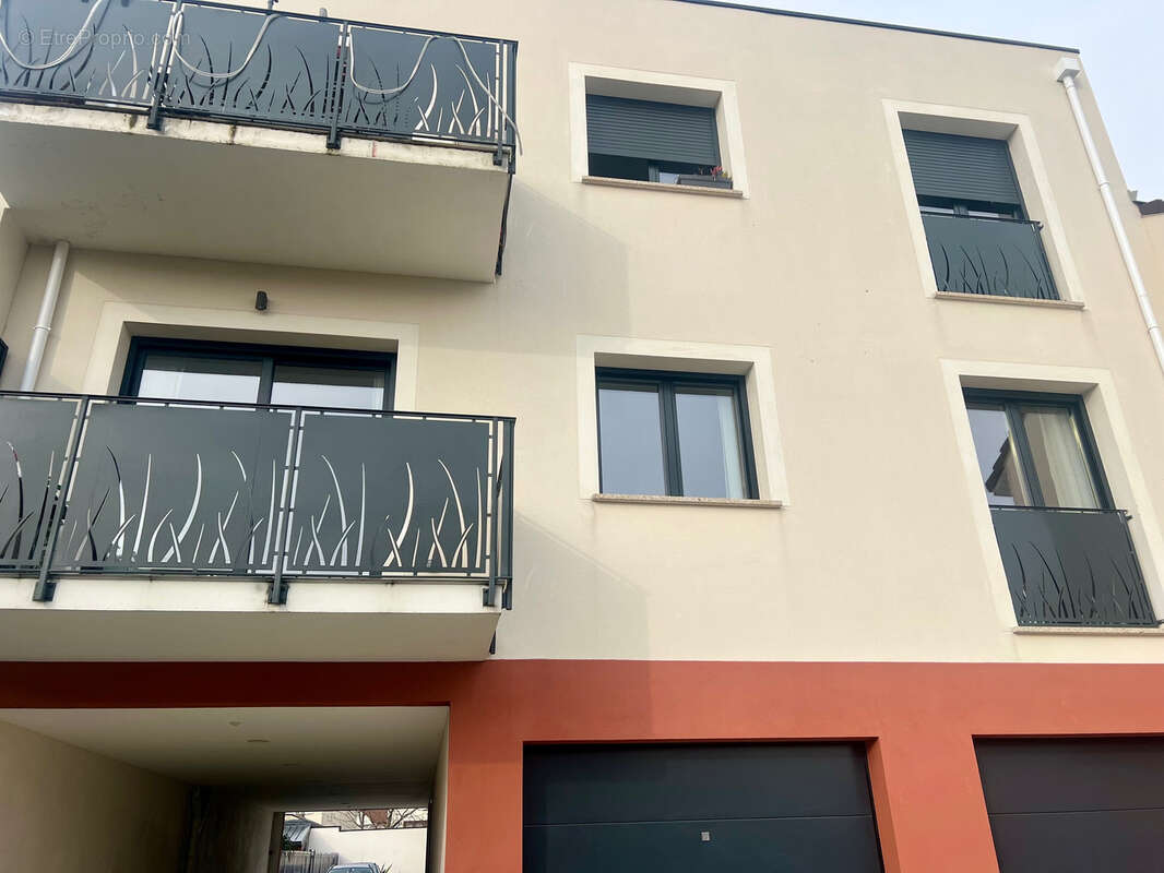 Appartement à PARAY-VIEILLE-POSTE