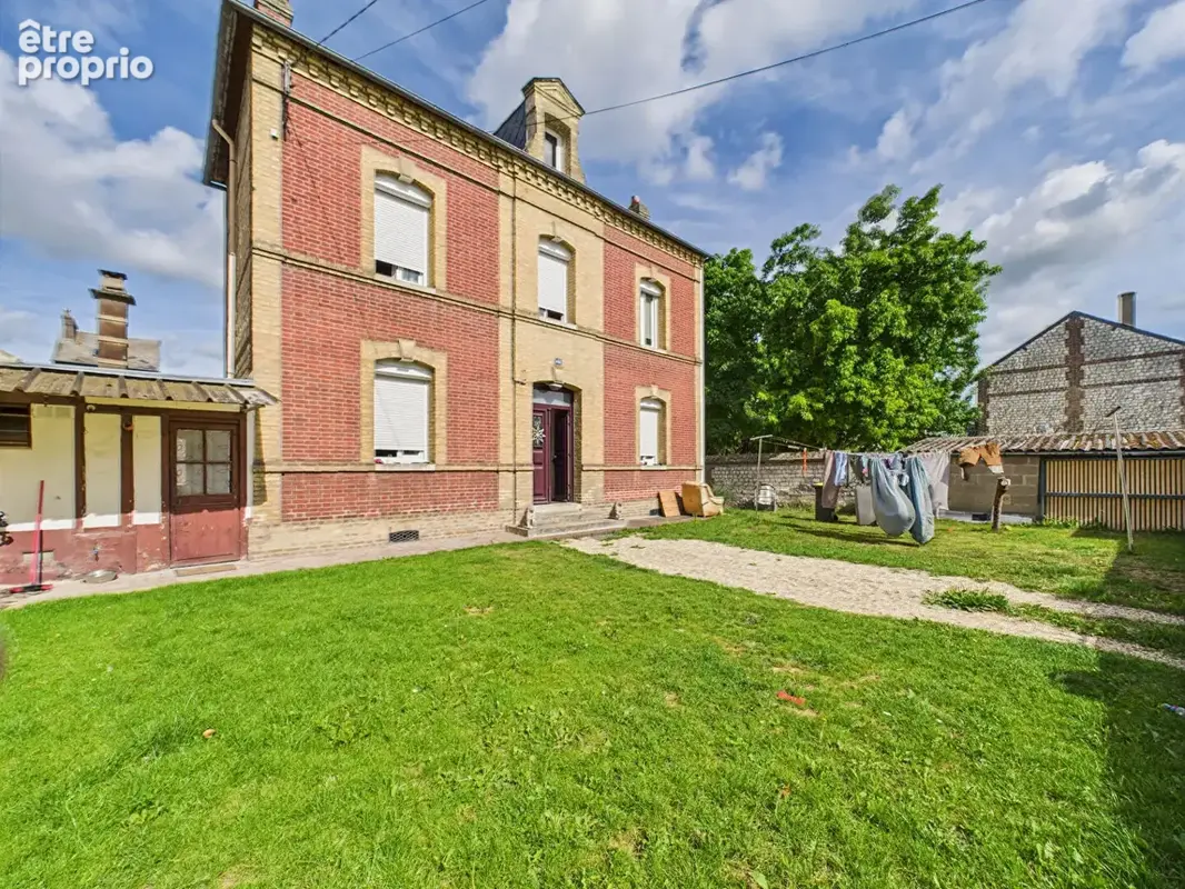 Maison de maître à vendre - 4 chambres et grand jardin ! - photo 2