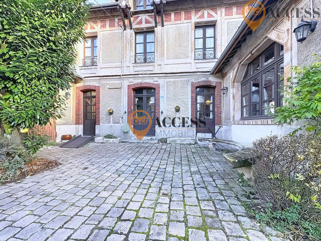 Maison à MONTMORENCY