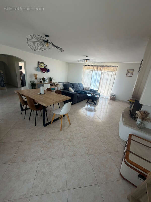 Saint-Sauveur – Élégante maison familiale de 151 m² sur un terrain de 1 600 m² - photo 10
