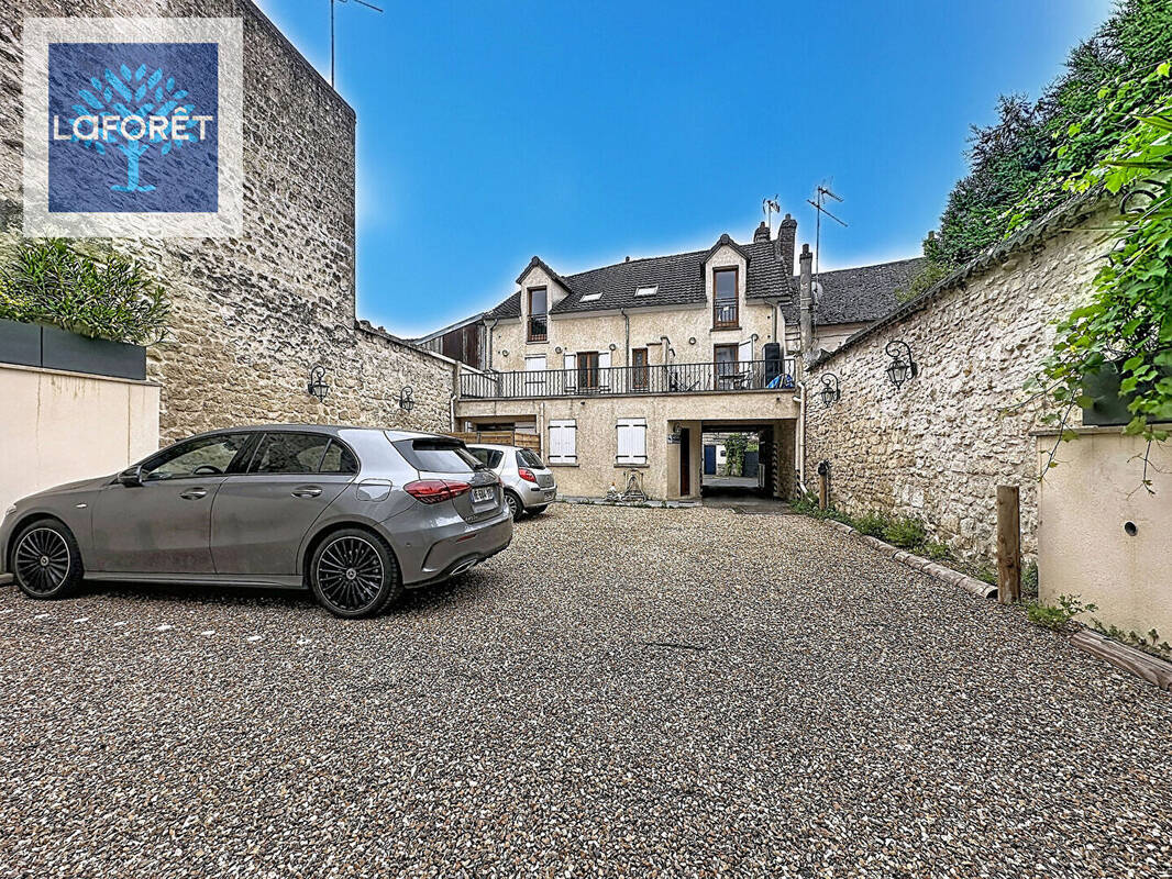 Appartement à CHAMPAGNE-SUR-OISE