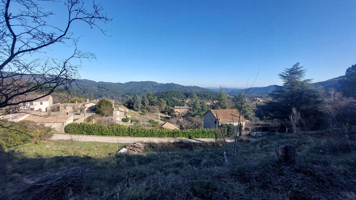 Terrain à SAINT-PAUL-LA-COSTE