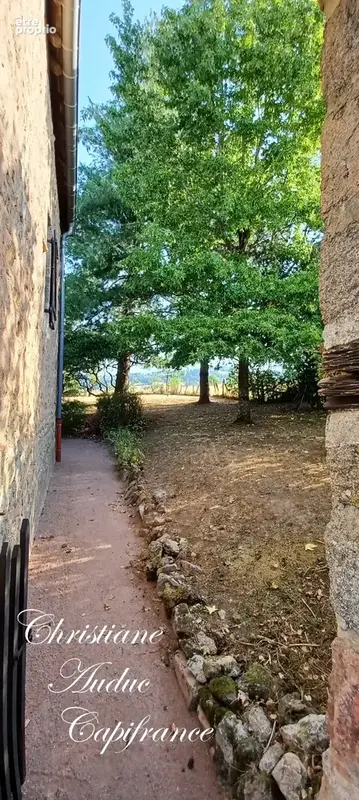 Suin, Ancien corps de ferme en pierre, de 133 m², avec fort potentiel de développement, sur 1 500 m² de terrain - photo 12