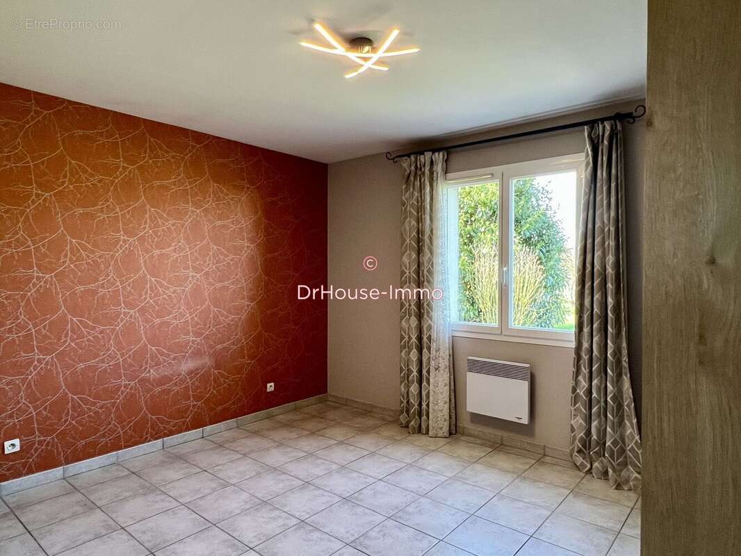Maison 125 m² à Sorigny  - photo 52