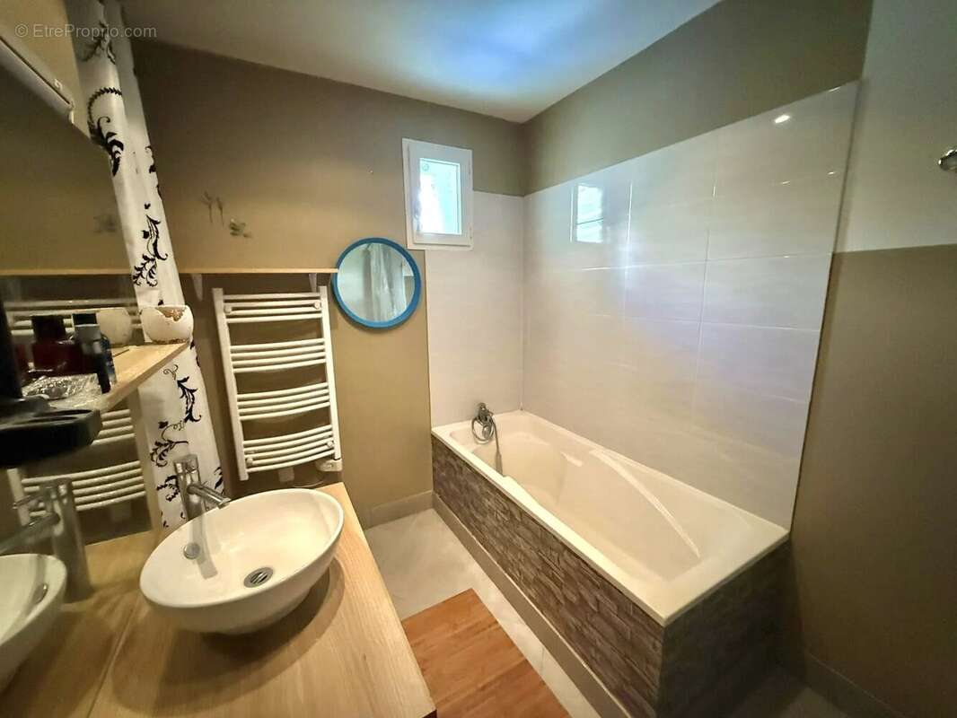 Appartement à TREVOUX