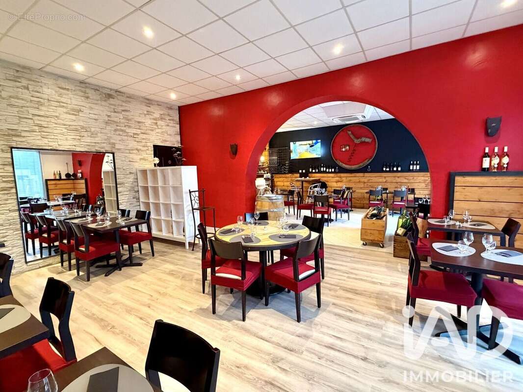 Commerce 110 m² à La Seyne-Sur-Mer  - photo 3