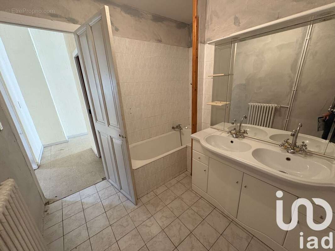 Appartement 112 m² à Vals-Les-Bains  - photo 9