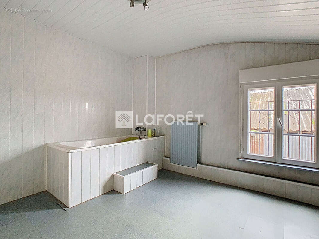 Maison à VILLE-SUR-TOURBE