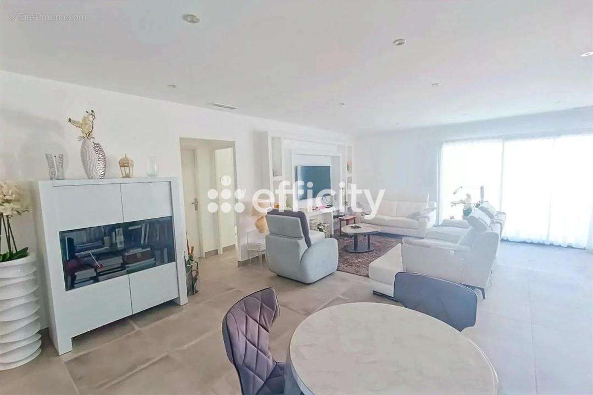 Maison à COLOMBIERS