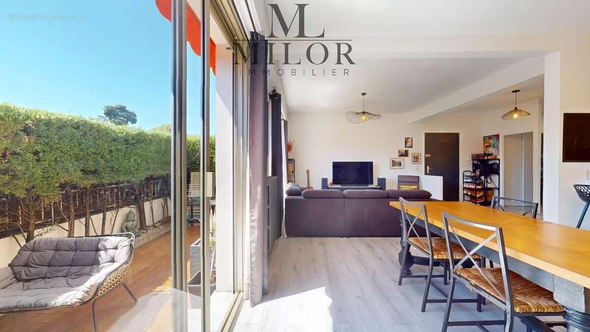 3 pieces - 2 terrasses - parking - parfait etat - photo 2