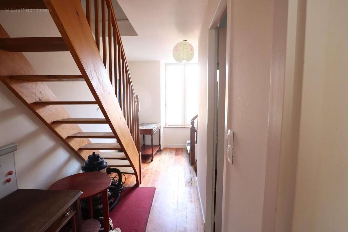 Photo 7 - Commerce à SAUZE-VAUSSAIS