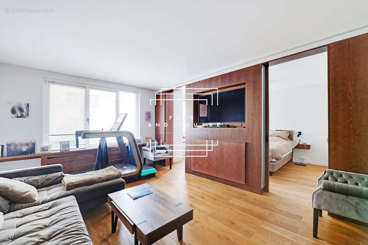 Appartement à NEUILLY-SUR-SEINE
