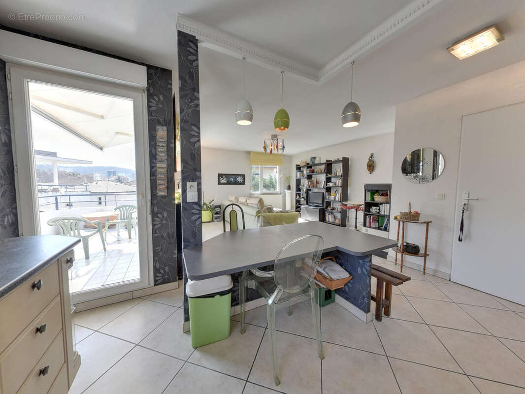 Appartement à ECHIROLLES