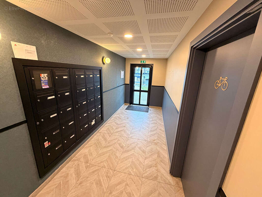 Appartement à LE BLANC-MESNIL