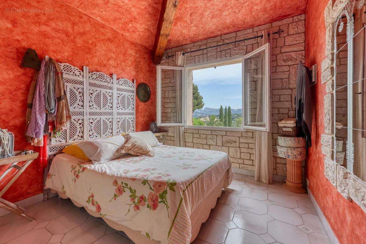 Maison à LA CADIERE-D'AZUR