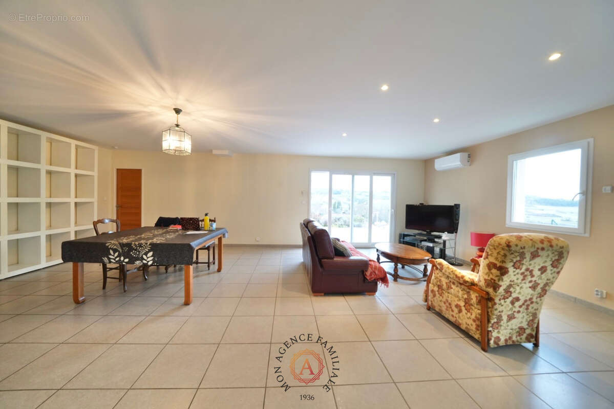 Maison 4 pièces de 130 m2 - photo 7