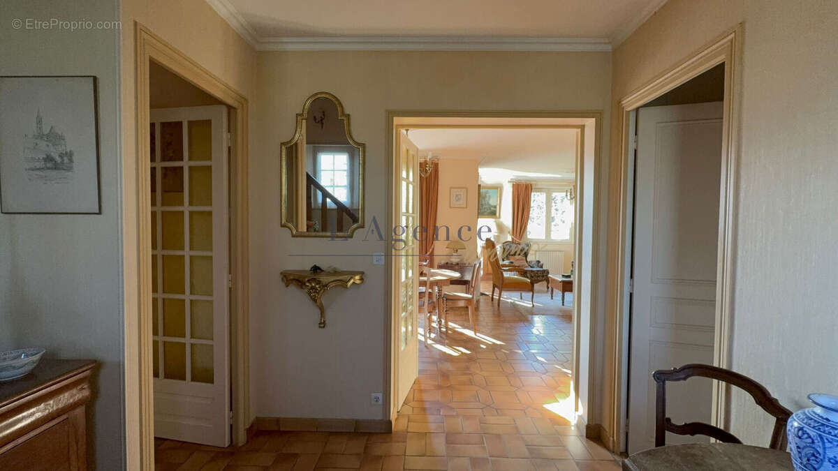 Maison à AVILLY-SAINT-LEONARD