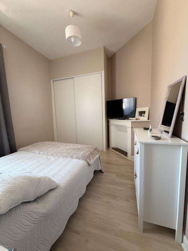 Maison 180 m² à Piegut-Pluviers  - photo 20