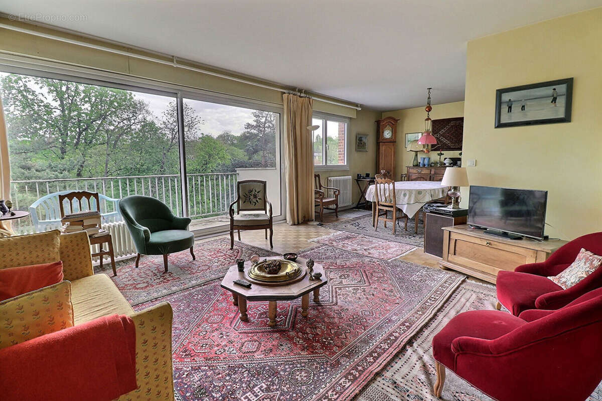 Appartement à L'ETANG-LA-VILLE