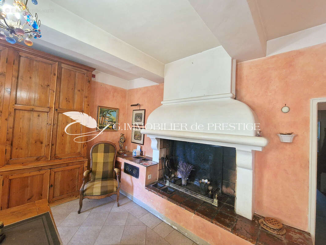 Appartement à OPPEDE