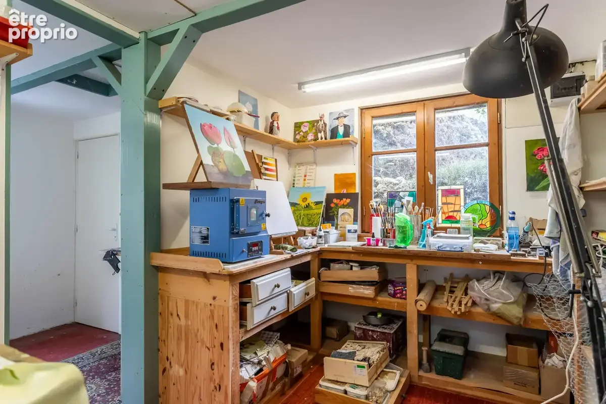 Maison de campagne avec piscine, atelier de poterie, dépendances et garage - photo 30
