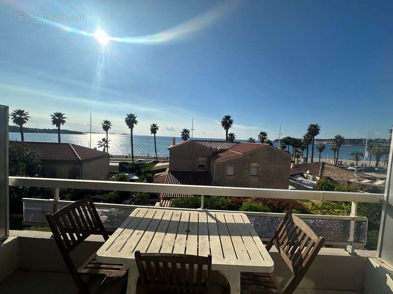 Appartement à SIX-FOURS-LES-PLAGES